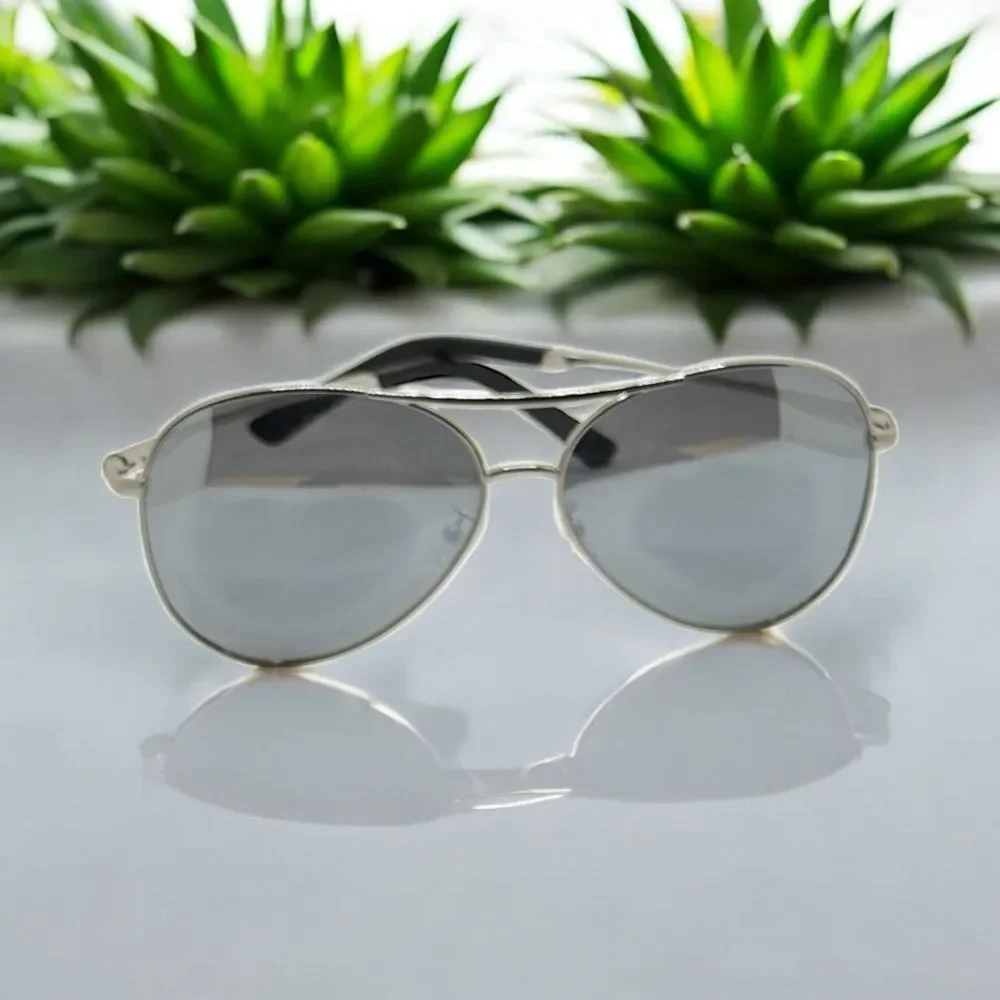 Silver Aviator Sunglasses with Mirrored Lenses